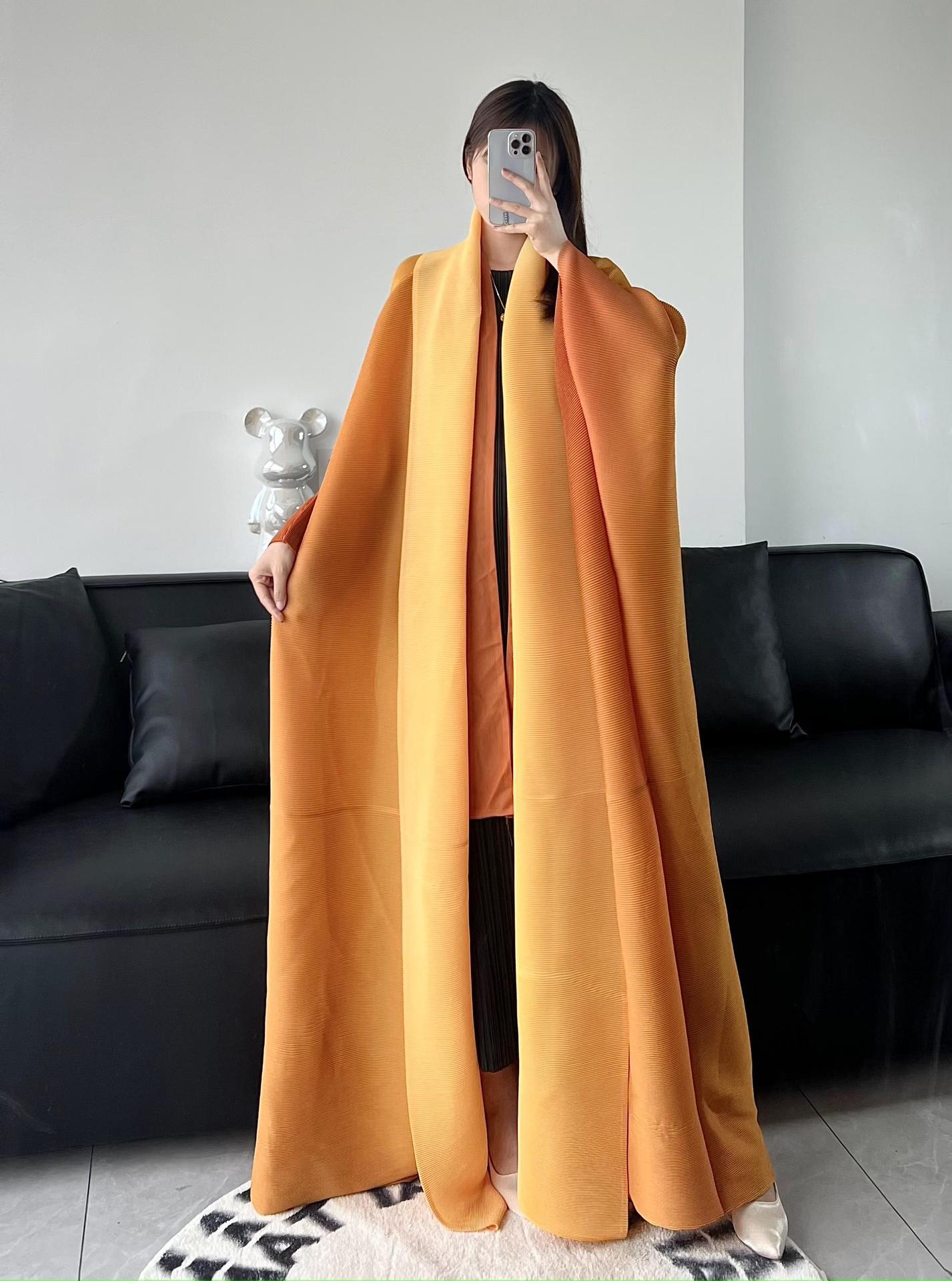 Fashionable Gradient Robe