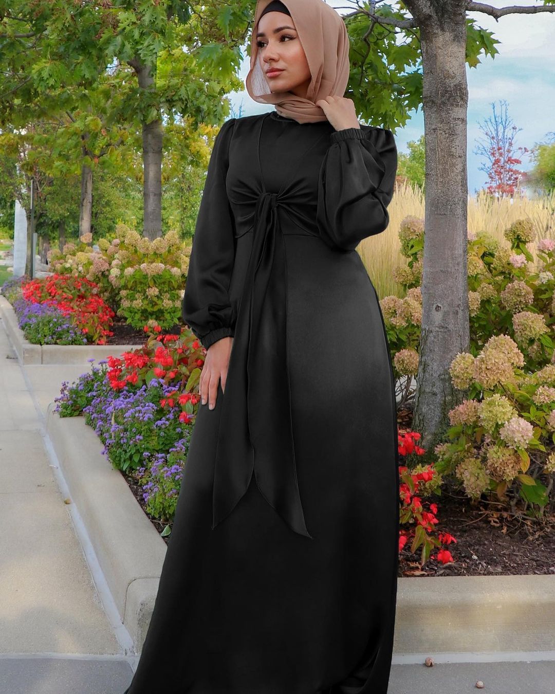 Rose Satin Abaya