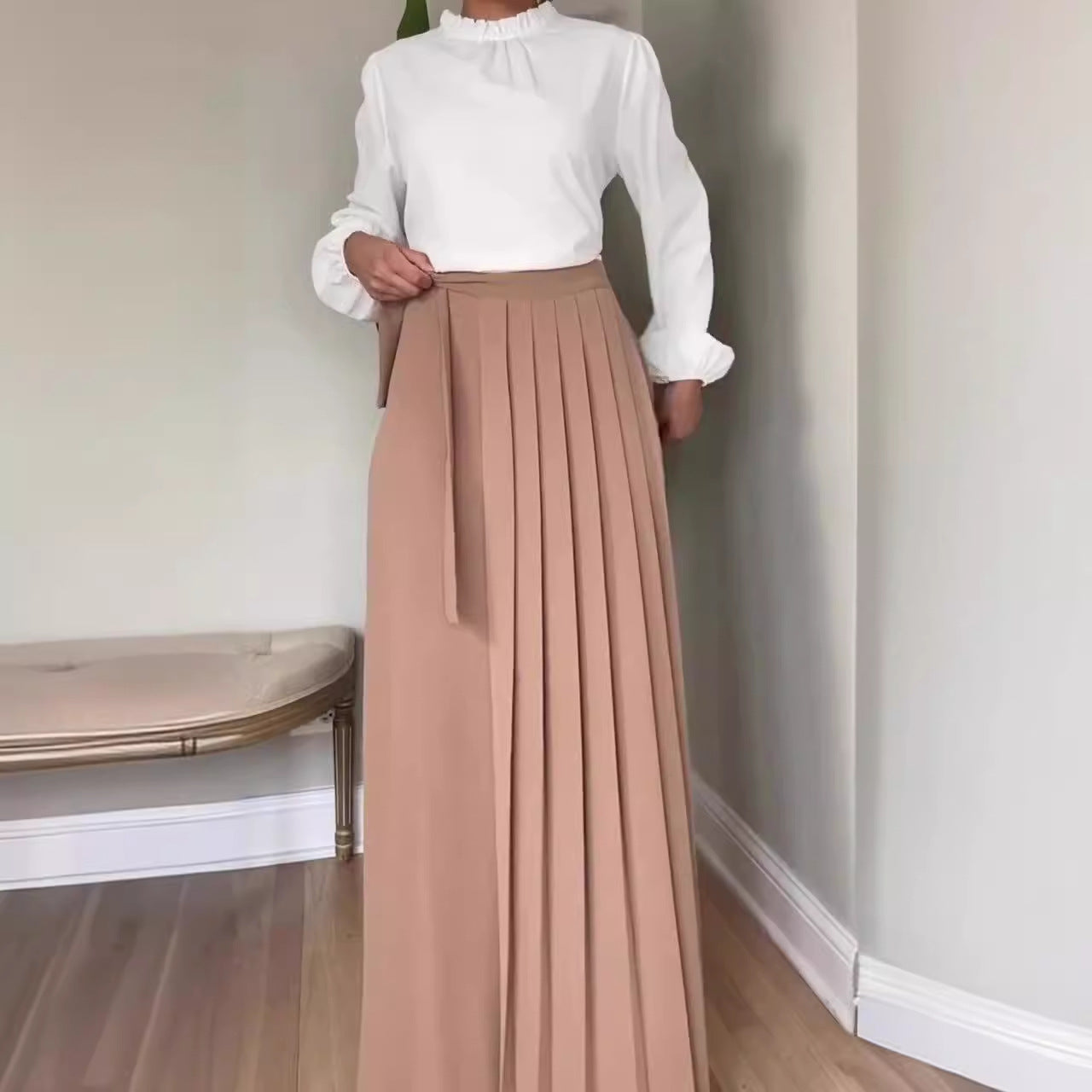 Pleated Pants With Ties