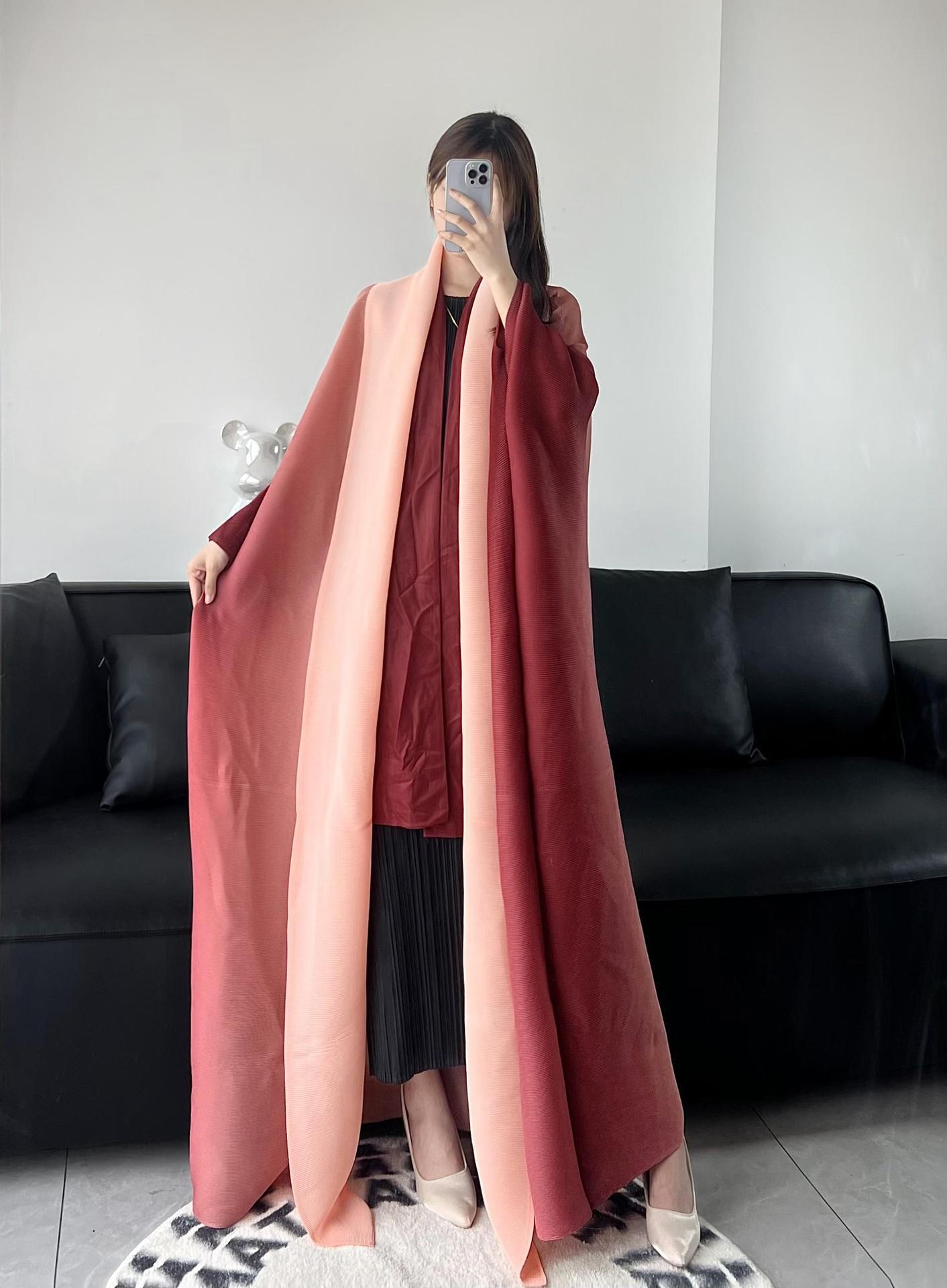 Fashionable Gradient Robe
